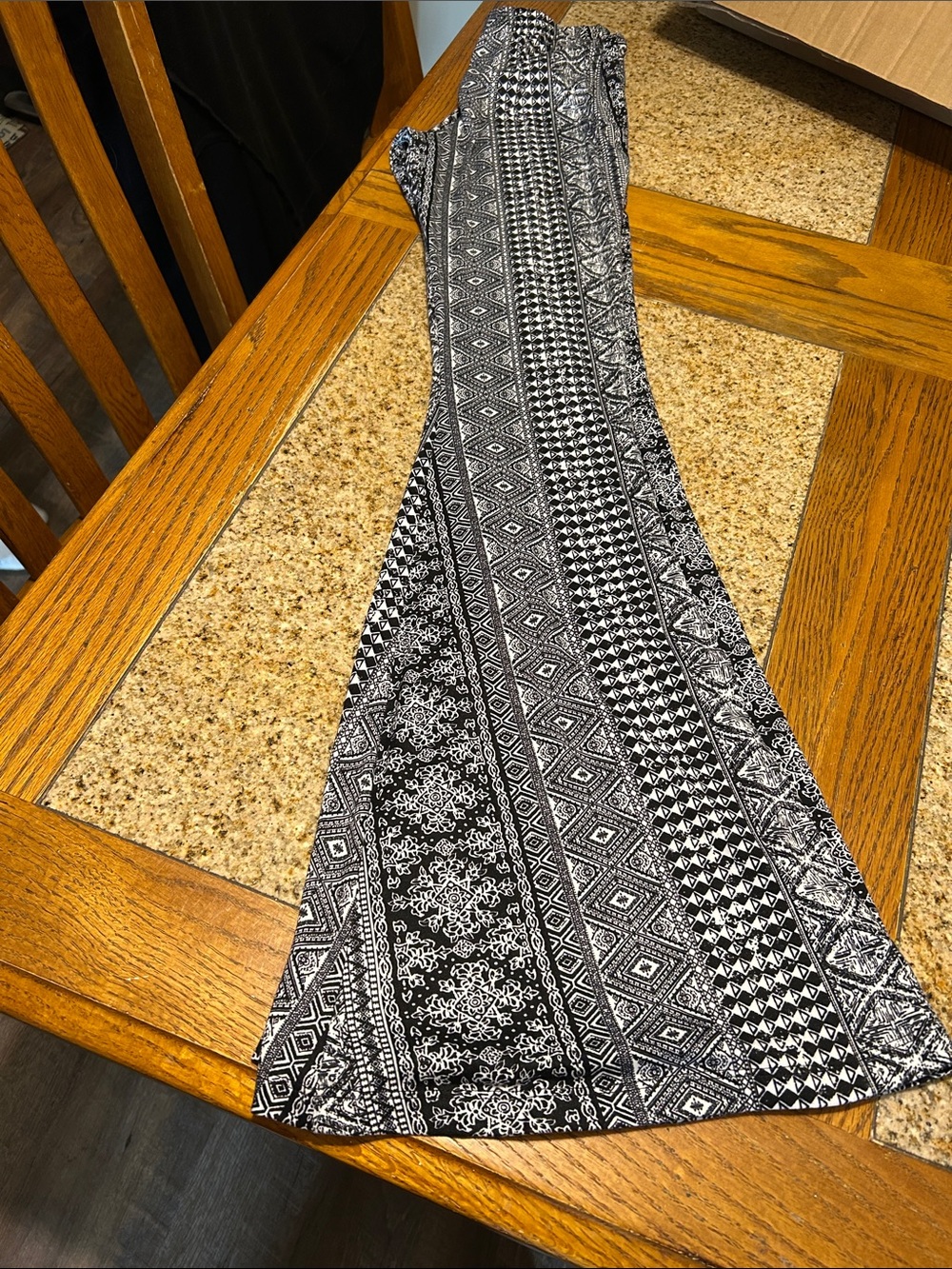Rue21 Black and White Printed pants